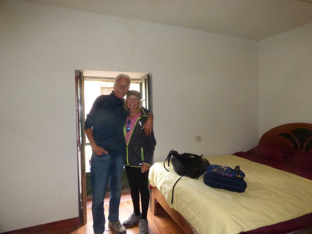 The Grasshopper Hostels Av Alta Cuzco Exterior foto